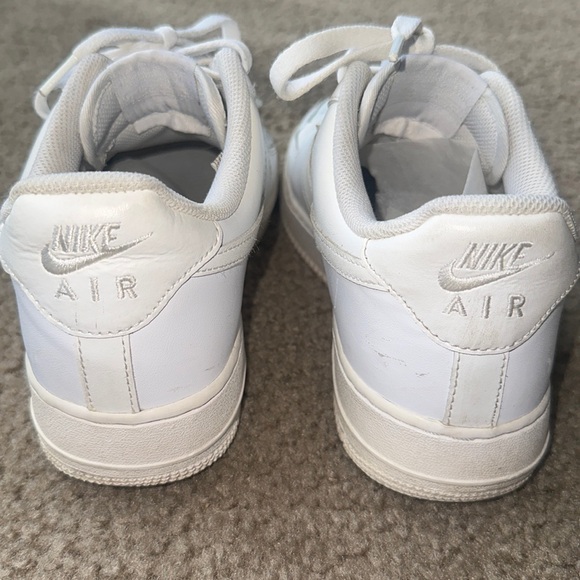 Nike AF1 Classic White Men's Sneakers - Picture 10 of 11